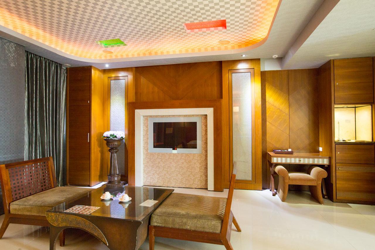 Water City Motel Daya Bagian luar foto
