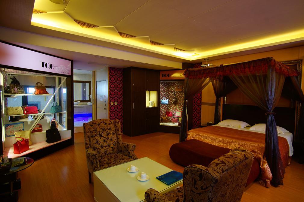 Water City Motel Daya Bagian luar foto