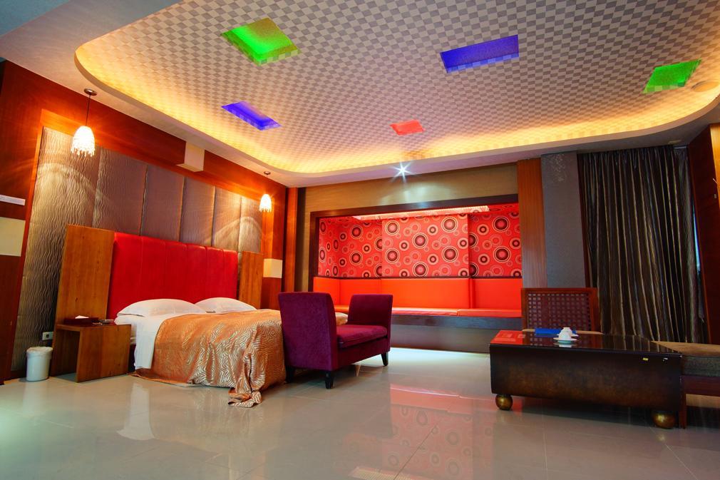 Water City Motel Daya Bagian luar foto