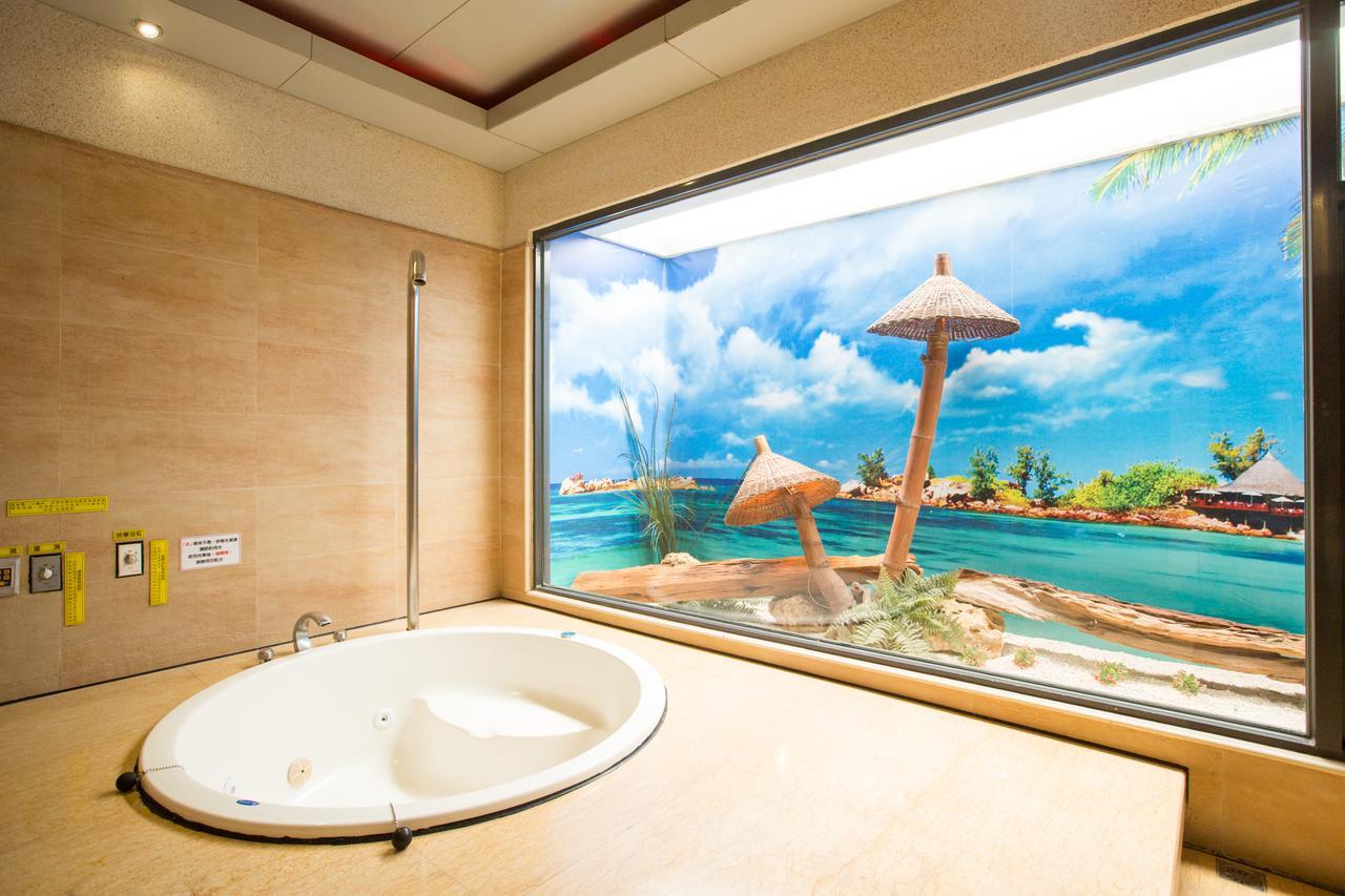 Water City Motel Daya Bagian luar foto