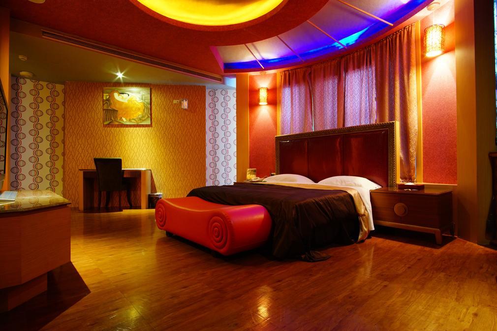 Water City Motel Daya Bagian luar foto